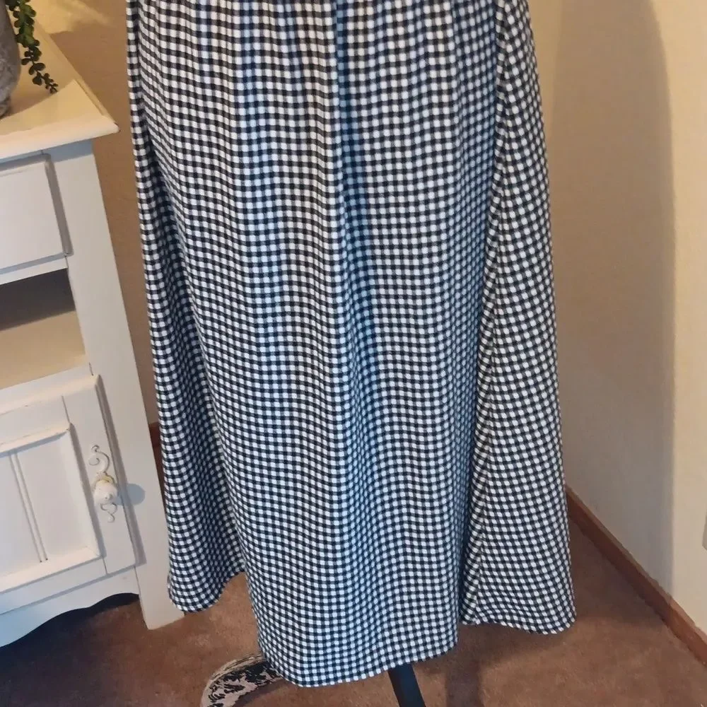 Monteau Los Angeles Checked Dress. Cottagecore. Peasant. Gingham - Picture 8 of 12